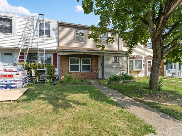 5 Farragut Ct, Willingboro, NJ 08046