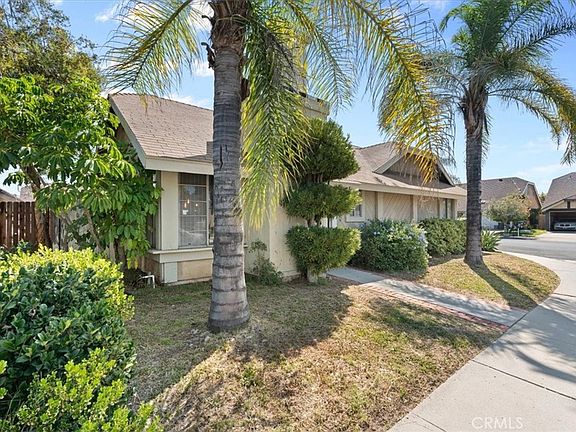 2nd image of 222 Village Sq