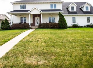 4413 Spring Meadow Pl NE, Cedar Rapids, IA 52411