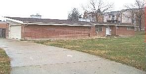2nd image of 1700 Cherokee Dr