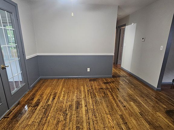 5th image of 7 Hemlock St #H