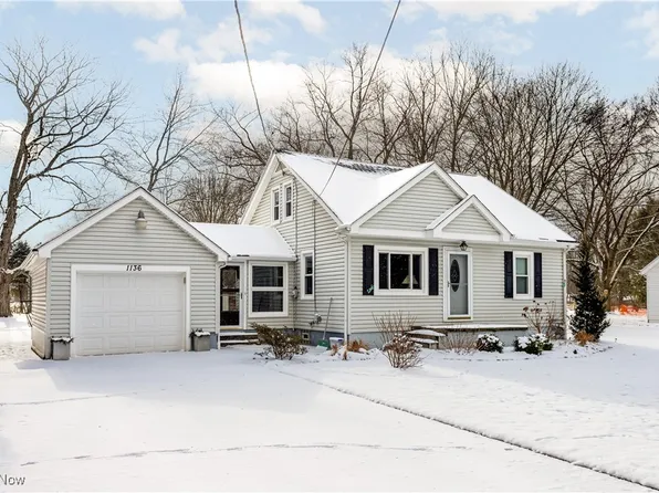 1136 Krumroy Rd, Akron, OH 44306