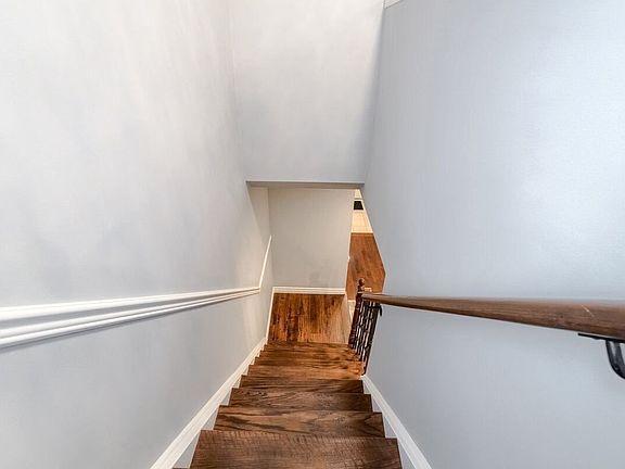 4th image of 5958 Greensboro Dr #84
