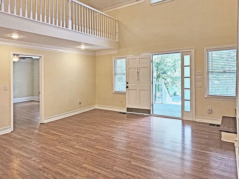 1653 Wildwood Rd NE — Photo 12