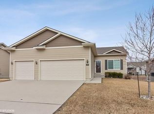 413 SE 17th Ct, Grimes, IA 50111