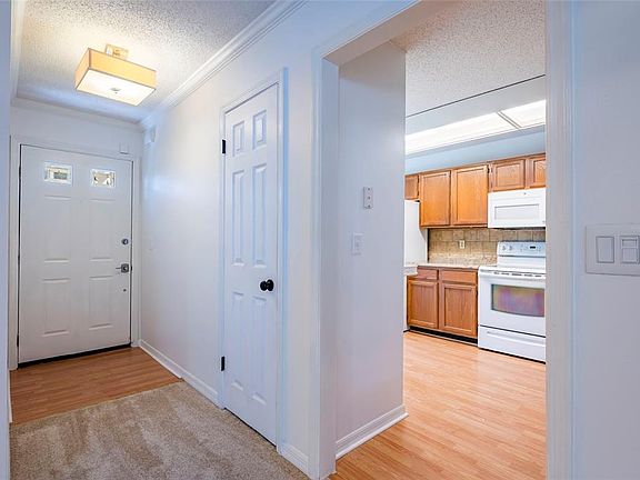 5th image of 3164 VALLEY OAKS DRIVE #3164