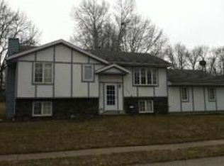 1919 E Rusholme St, Davenport, IA 52803