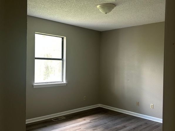 369 Keller Rd, Rossville, GA 30741