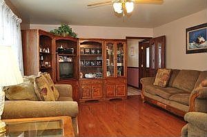 2nd image of 4043 Lawn Ave