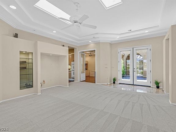 4th image of 505 Mountain Dell Ave