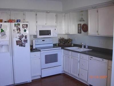 2nd image of 2343 Fernwood Ave