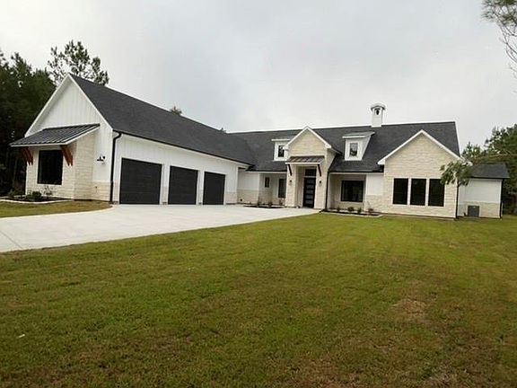 2nd image of 26218 Crown Ct