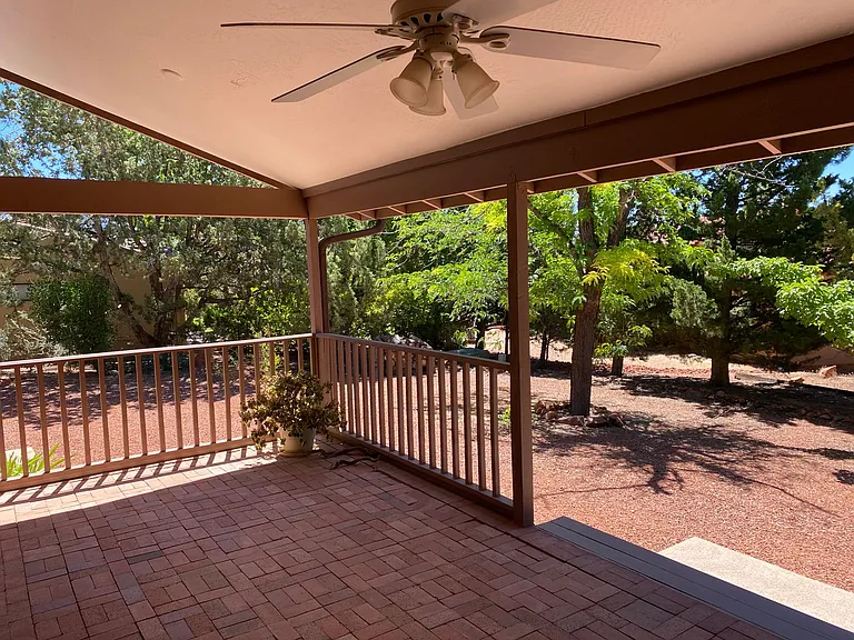 2285 Sanborn Dr — Photo 12