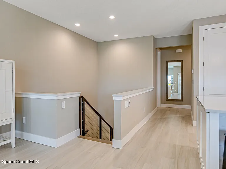 219 6th Ave — Photo 19