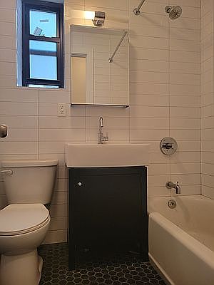 5th image of 548 E 82nd St APT 5B