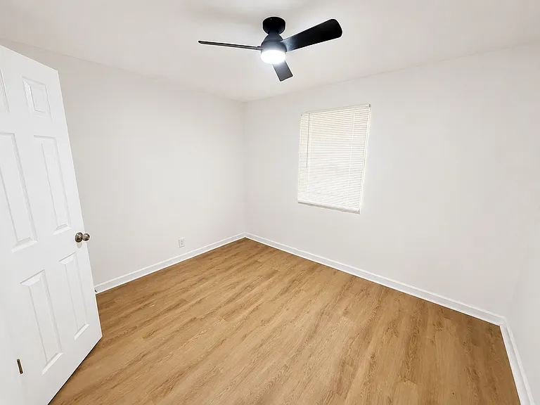 443 Dargan Pl SW — Photo 6