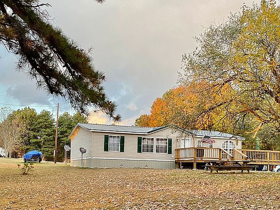 3rd image of 10398 Daugherty Ln