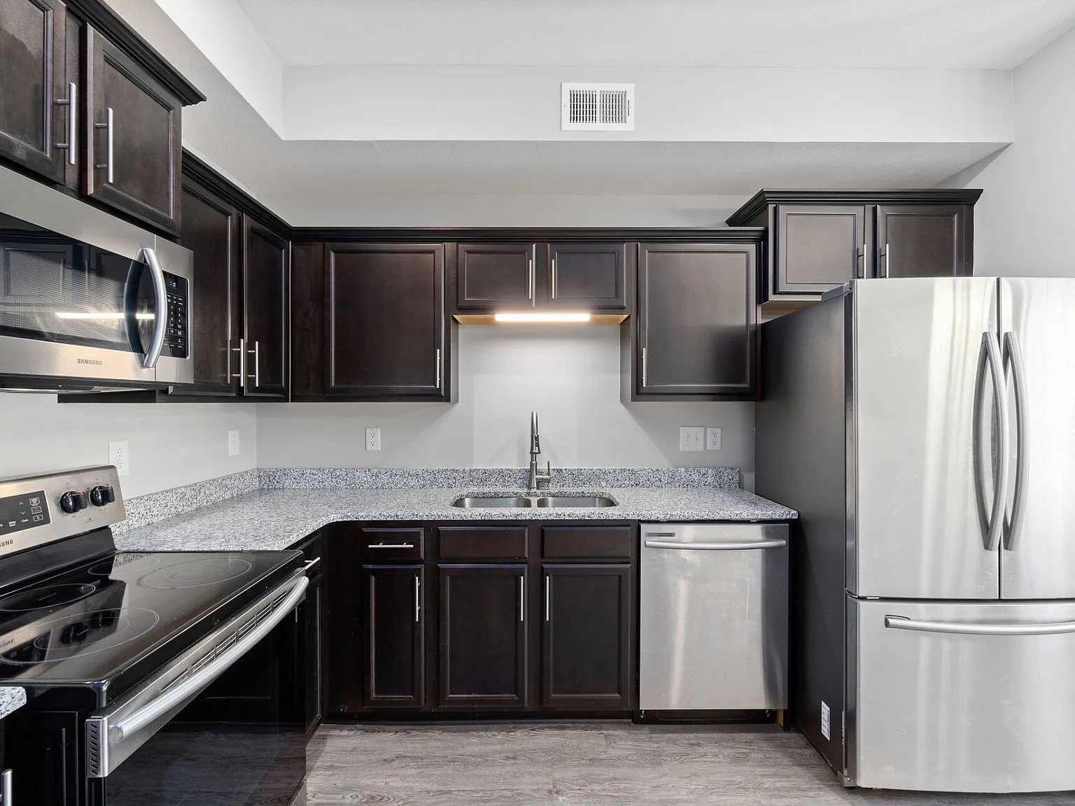 Biltmore Luxury Townhomes — Photo 1