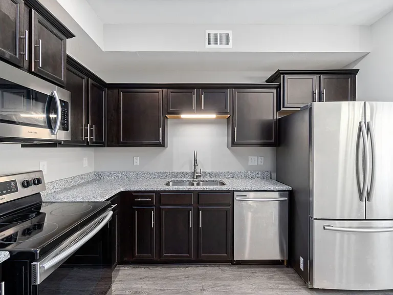 Biltmore Luxury Townhomes — Photo 1