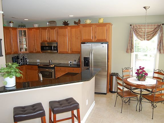 Kitchen w/ eating area