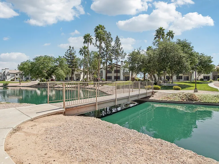 Lakeview at Superstition Springs — Photo 24