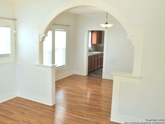 4th image of 3203 W Houston St