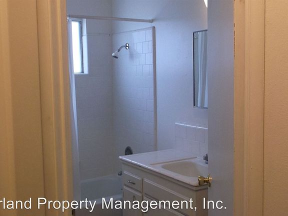 4th image of 425 S 3rd Ave APT D