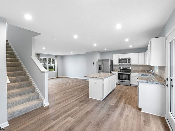 2nd image of 34289 Sylvia Dr