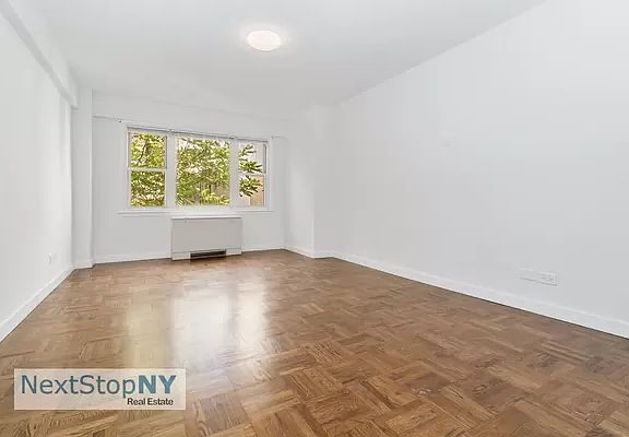 3rd image of 333 E 66th St #M6