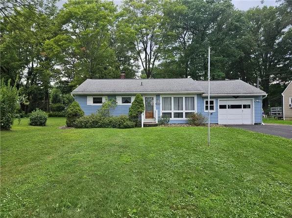 555 N Maple St, Mercer, PA 16137