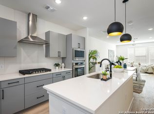 719 E Locust St #3104, San Antonio, TX 78212