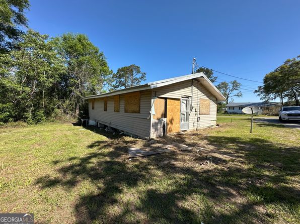 56 Daisy Ave, Douglas, GA 31533