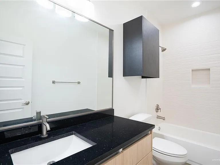 12509 N 40th St #4 — Photo 9