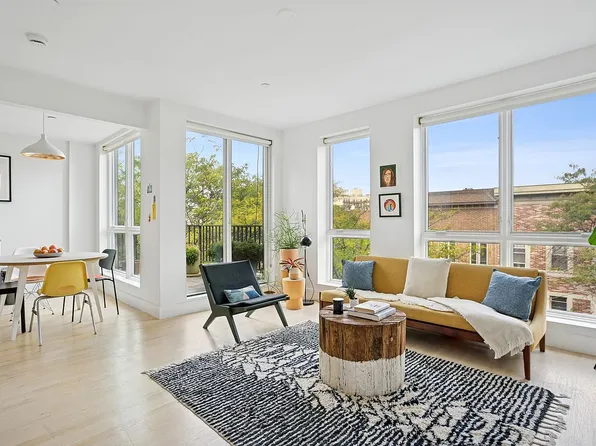 290 Powers St Unit Penthouse, Brooklyn, NY 11211