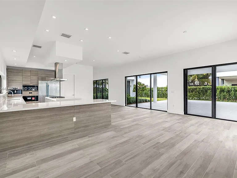 16699 N Botaniko Dr N — Photo 32