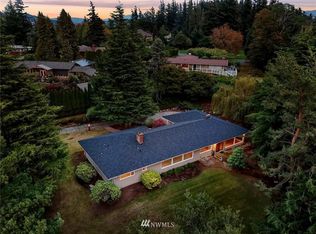 222 Hawthorn Rd, Bellingham, WA 98225