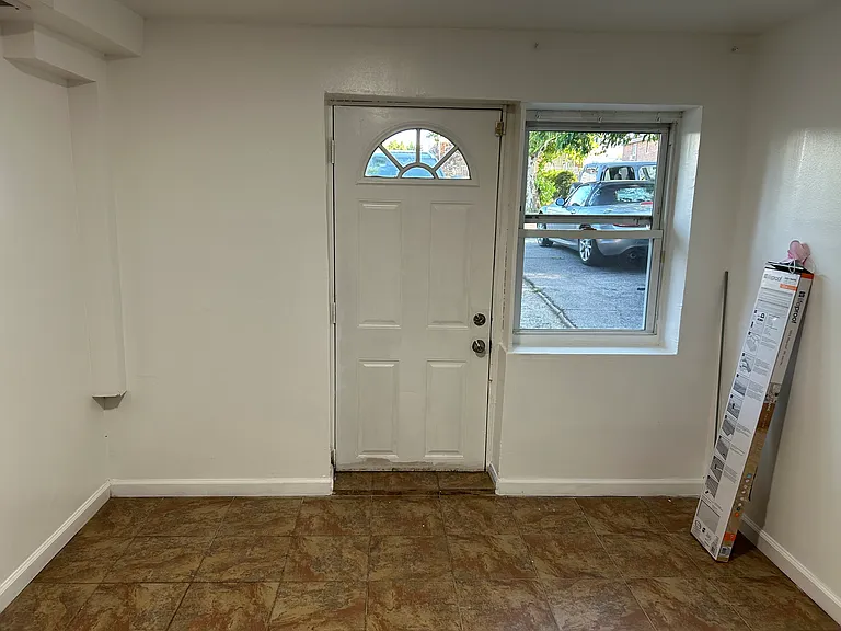 1135 Allerton Ave #1 — Photo 7