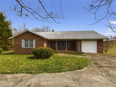 1082 All Healing Springs Rd, Taylorsville, NC, 28681