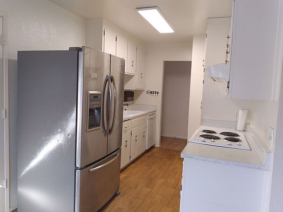 5th image of 306 Valley Dr