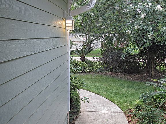 4th image of 1322 Avondale Way