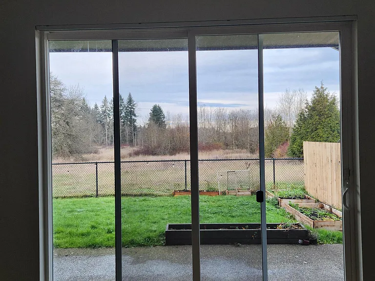 NE 102nd St — Photo 17