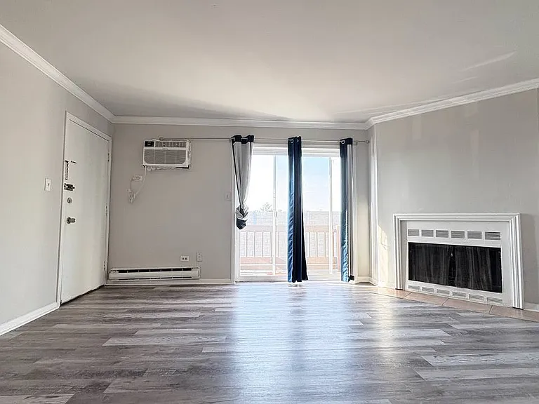 4241 Jennifer Ln #3E — Photo 5