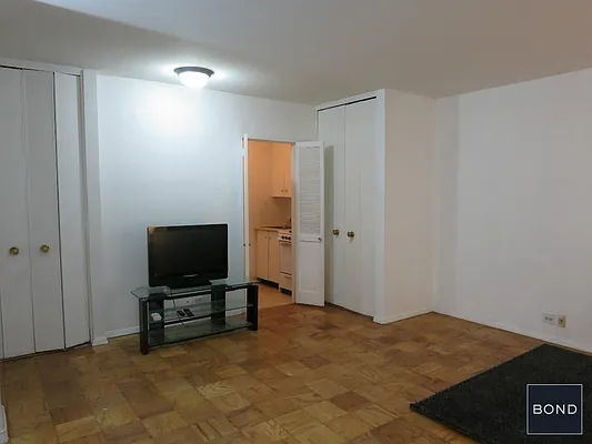 Rented by Bond New York | media 16