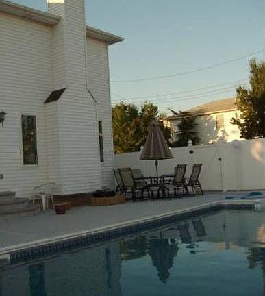 backyard/pool