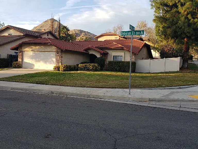 209 Deborah Ct — Photo 9