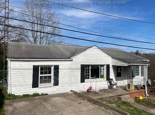 108 Christa Cir, South Charleston, WV 25309