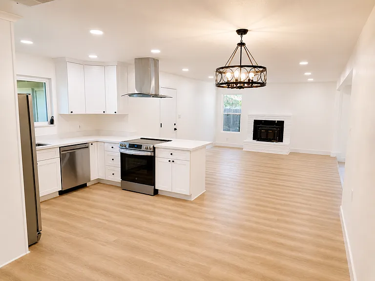 Dining Area-Kitchen