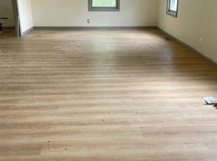 508 S Commercial Ave, Smithville, MO 64089