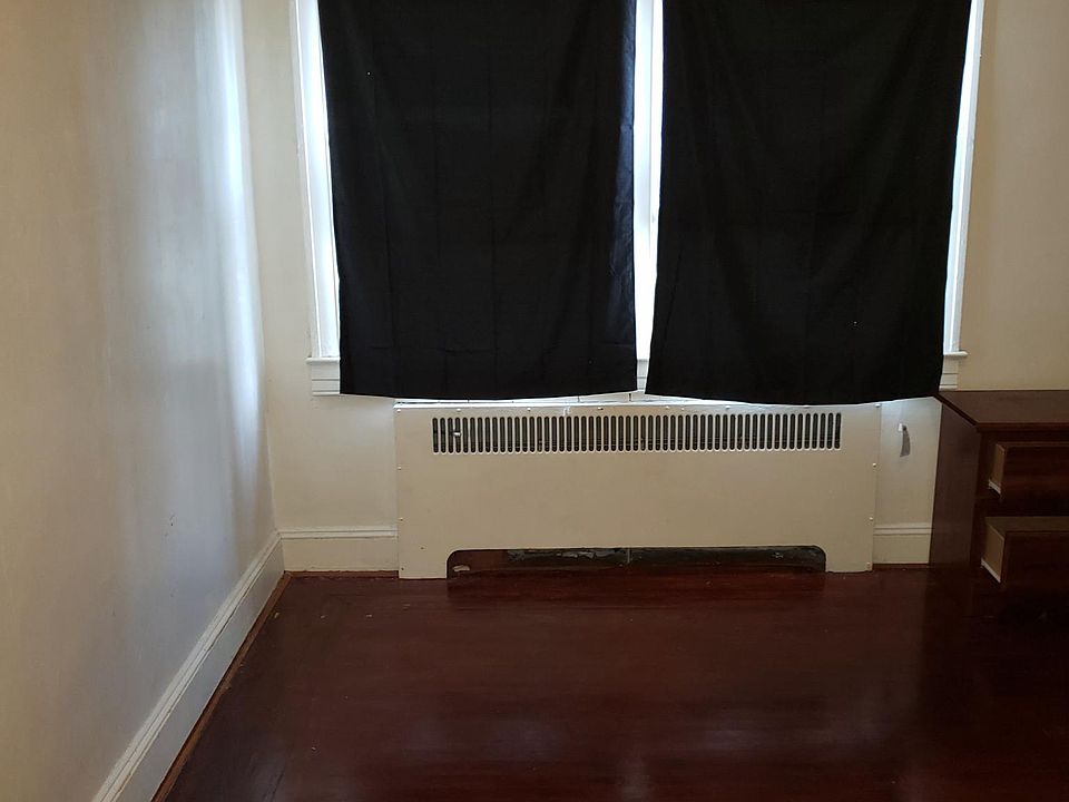2nd image of 2416 Loyola Southway