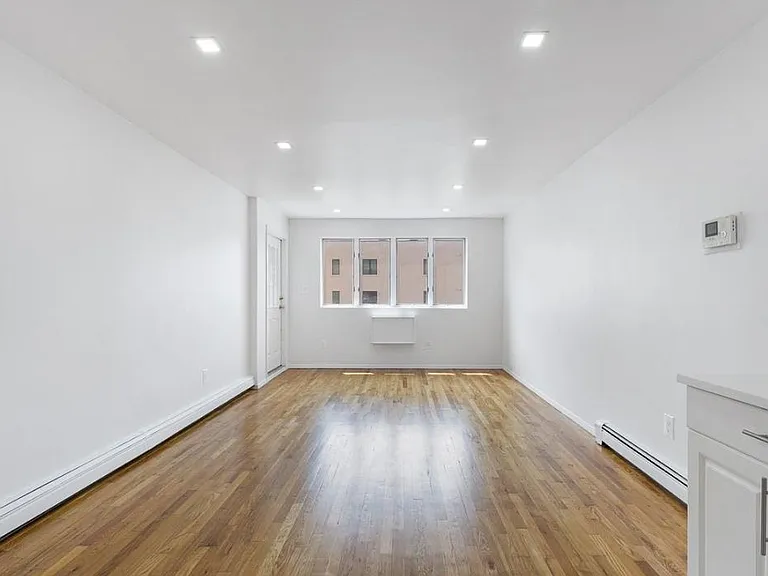 2629 E 23rd St #2 — Photo 4